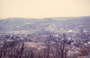 [42] 6.25 직후 남산에서 본 서울역 부근 모습, 1950년